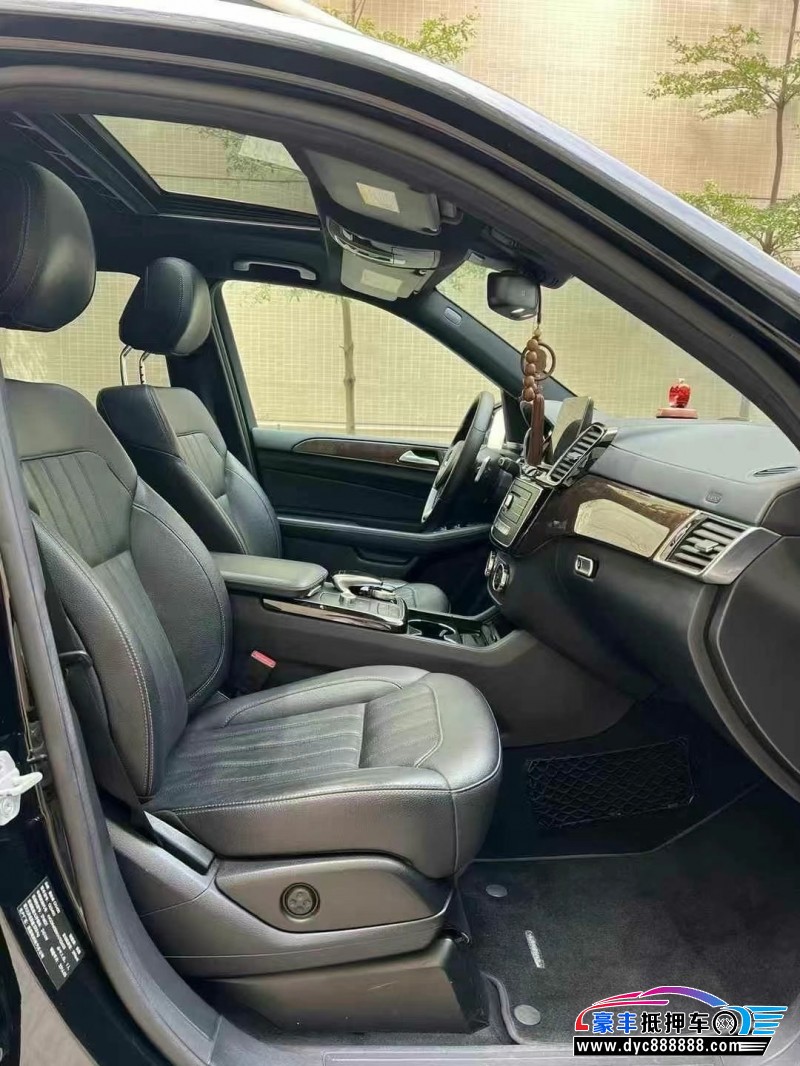 17年奔驰GLS轿车抵押车出售