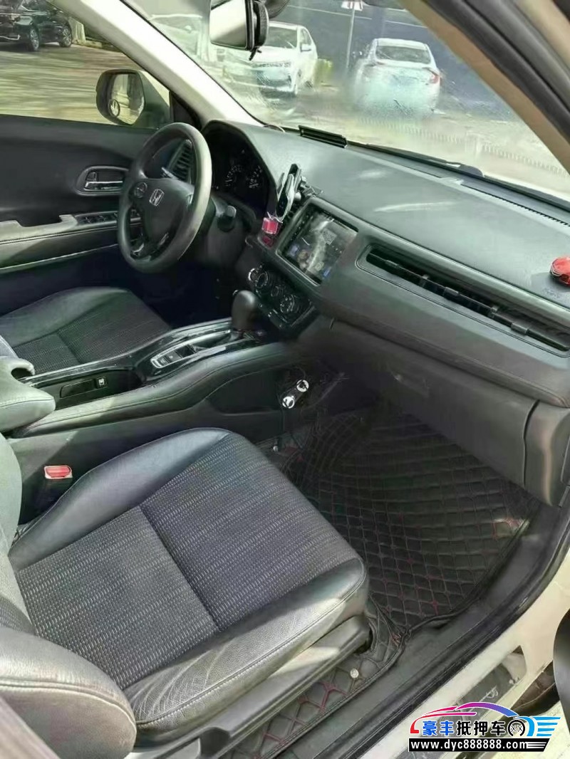 16年本田缤智轿车抵押车出售