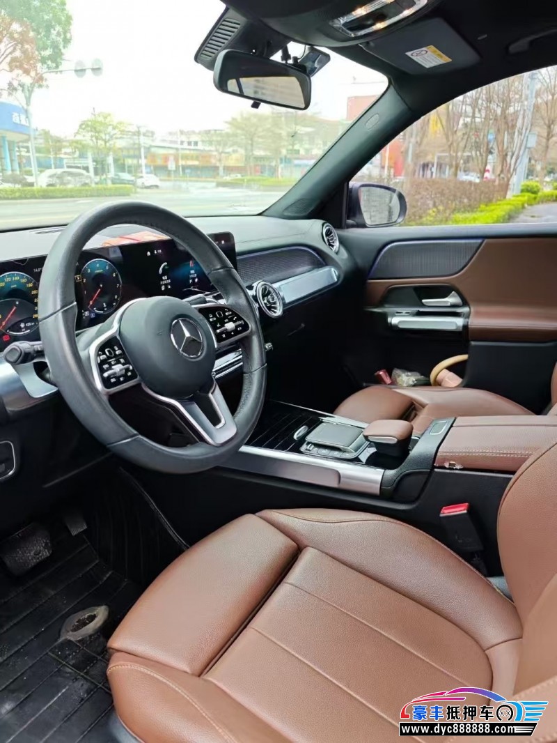 21年奔驰GLB轿车抵押车出售