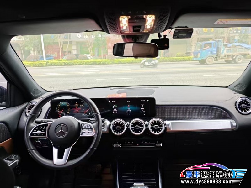 21年奔驰GLB轿车抵押车出售