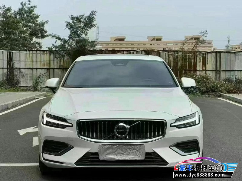 22年沃尔沃S60轿车抵押车出售