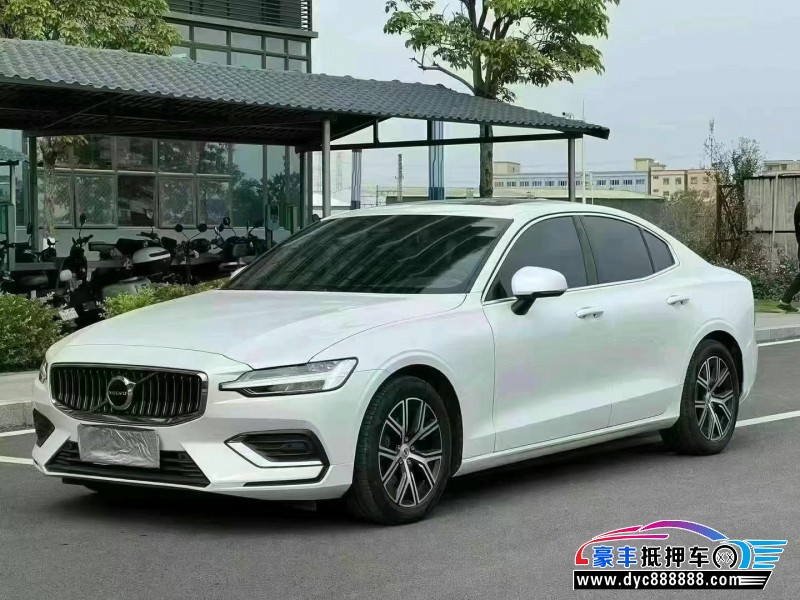 22年沃尔沃S60轿车抵押车出售