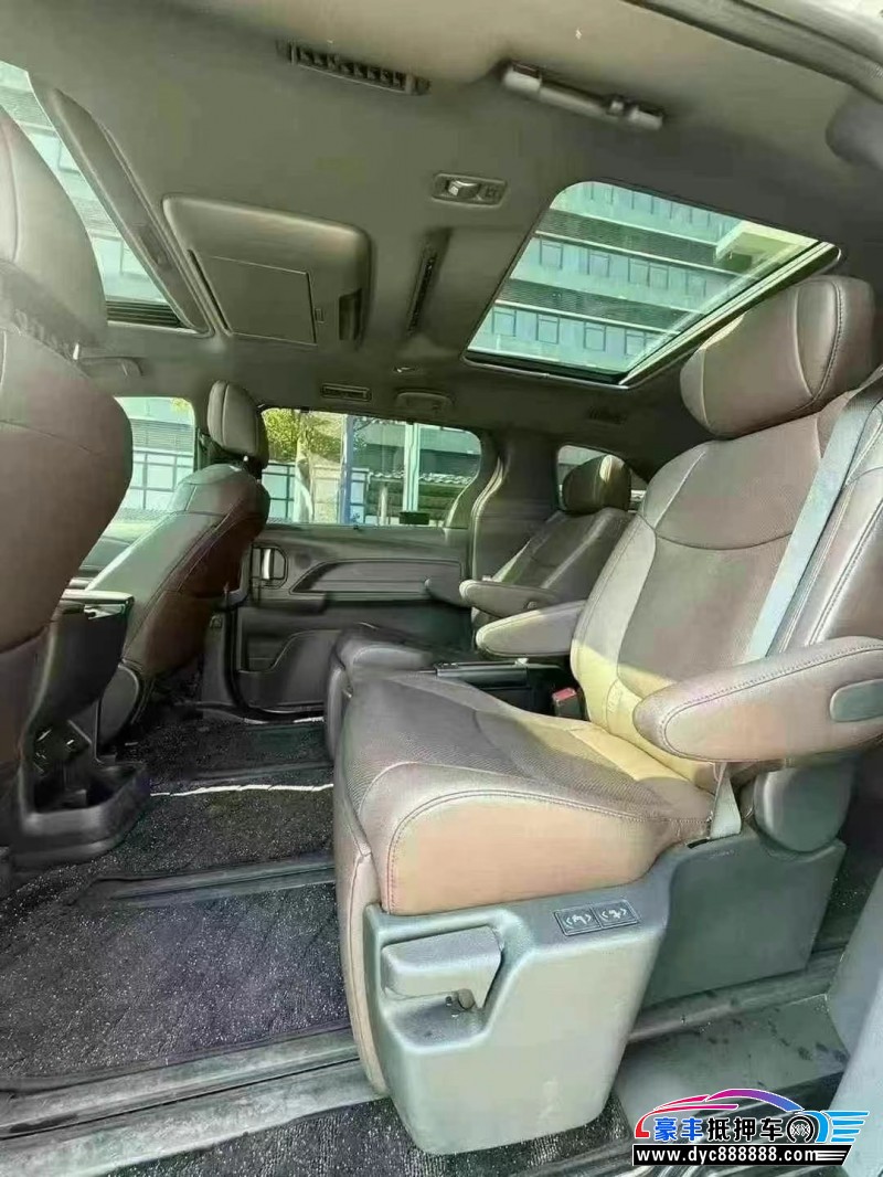 23年丰田格瑞维亚轿车抵押车出售