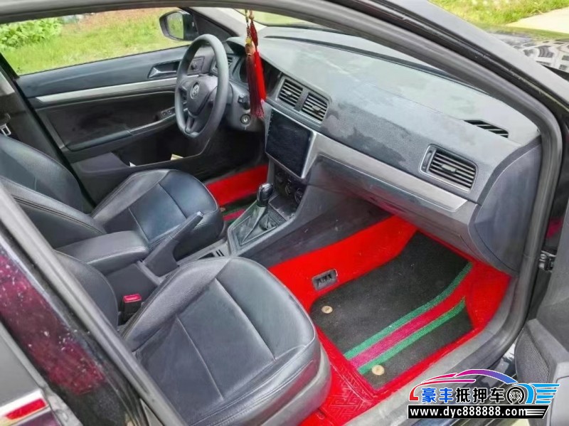 16年大众朗逸轿车抵押车出售