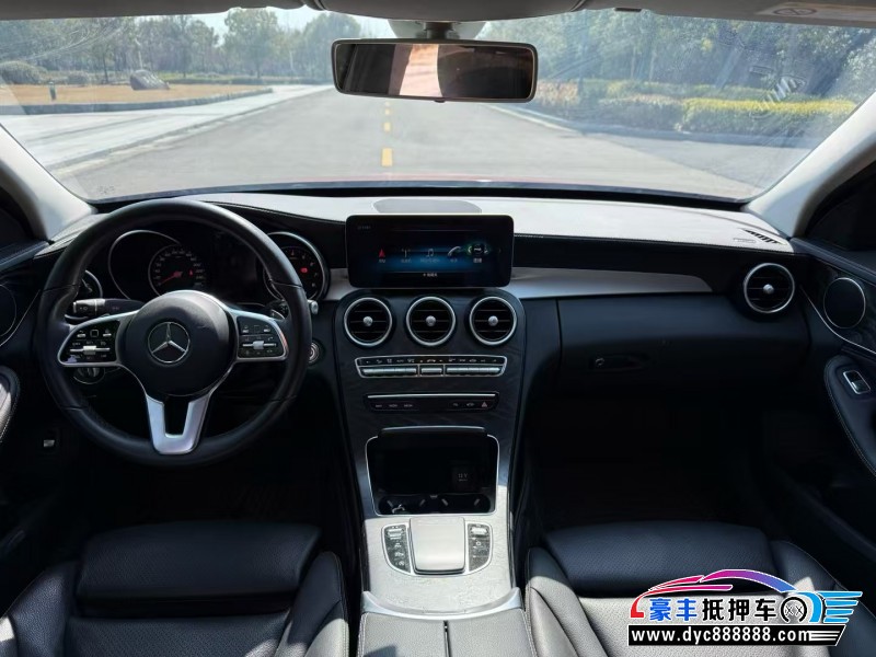 19年奔驰C轿车抵押车出售