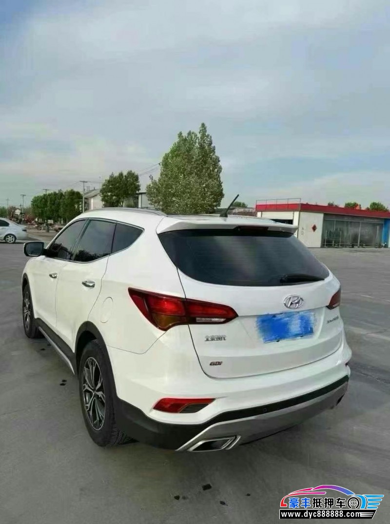 17年现代新胜达SUV抵押车出售