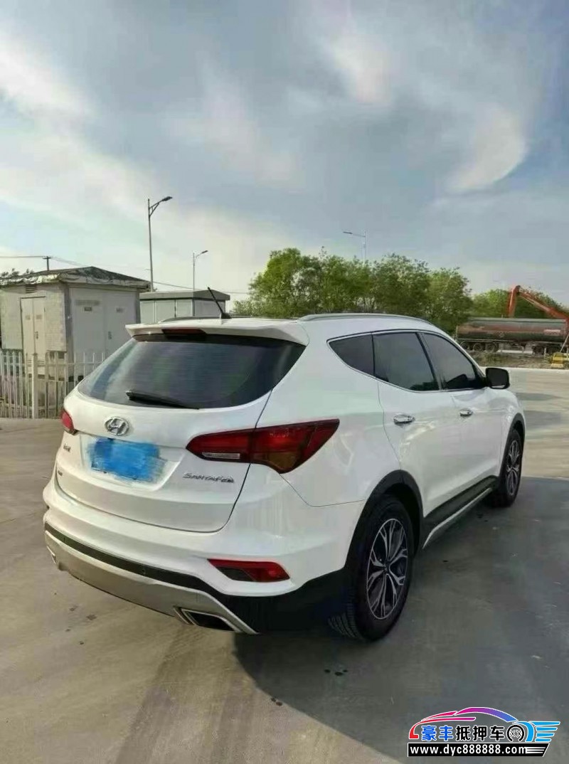 17年现代新胜达SUV抵押车出售