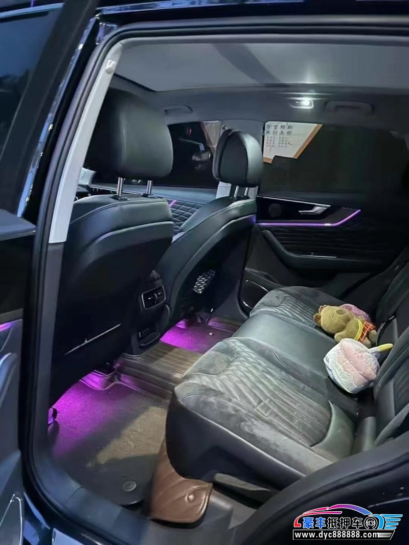 22年红旗HS5SUV抵押车出售