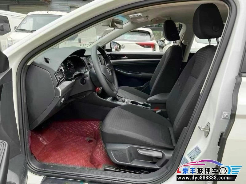 21年大众宝来轿车抵押车出售