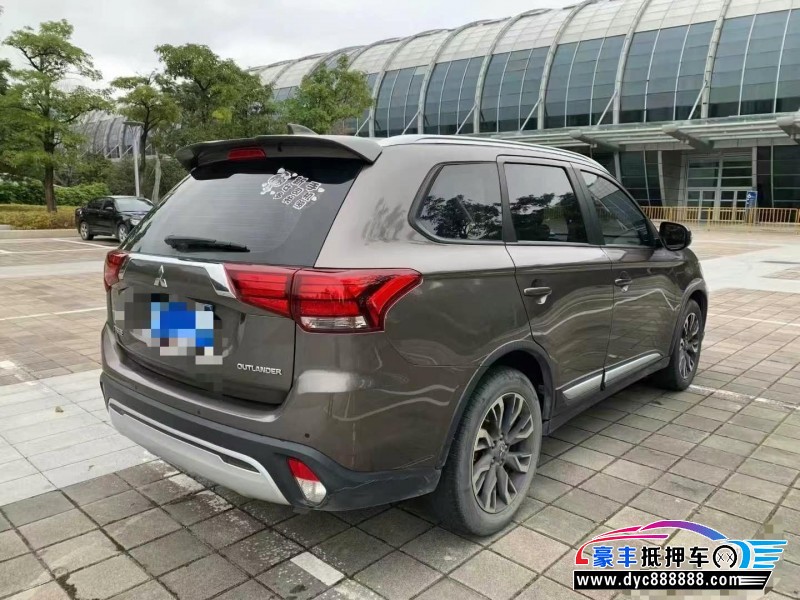 18年三菱欧蓝德SUV抵押车出售