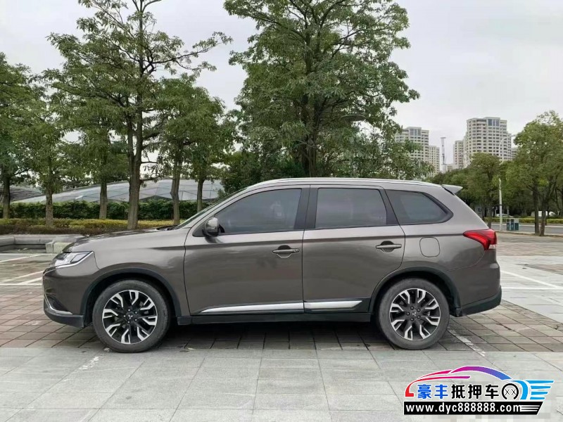 18年三菱欧蓝德SUV抵押车出售