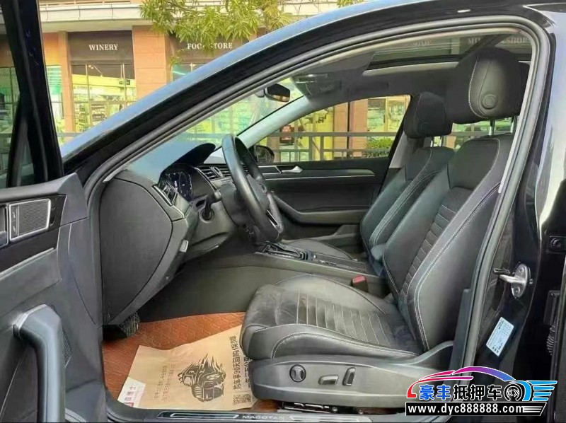 22年大众迈腾轿车抵押车出售