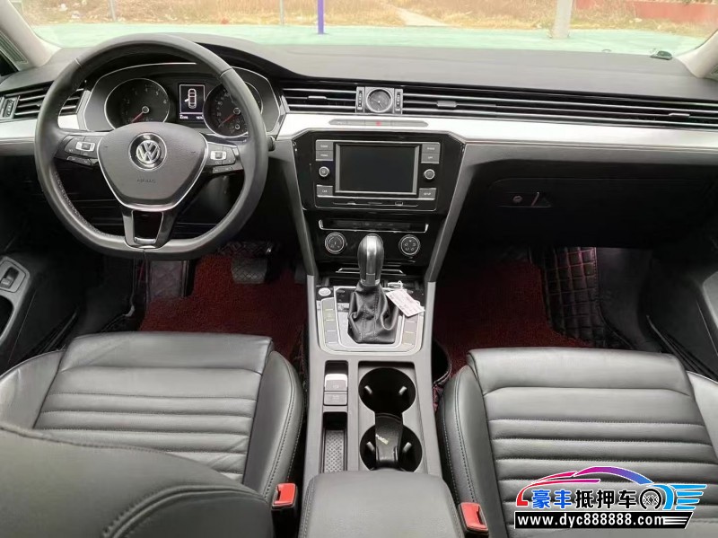 18年大众迈腾轿车抵押车出售