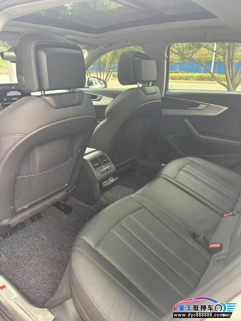 20年奥迪A4L轿车抵押车出售