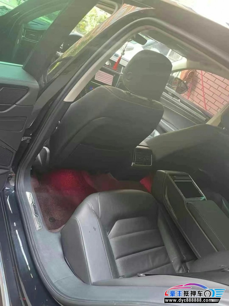 19年大众辉昂轿车抵押车出售