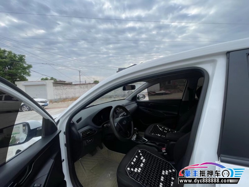 20年现代悦动轿车抵押车出售