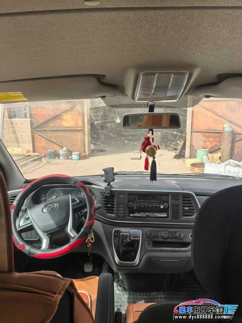 22年上汽大通V80轿车抵押车出售