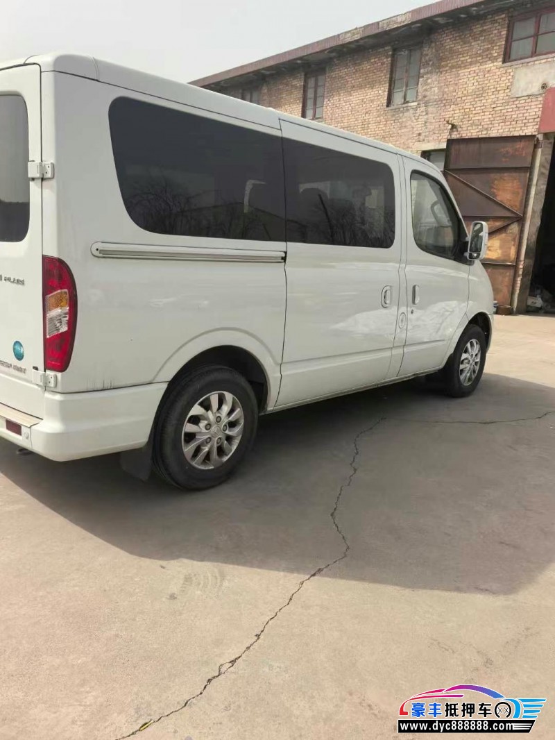 22年上汽大通V80轿车抵押车出售