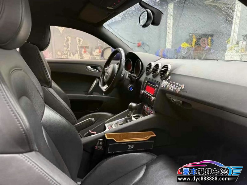 14年奥迪TT轿车抵押车出售