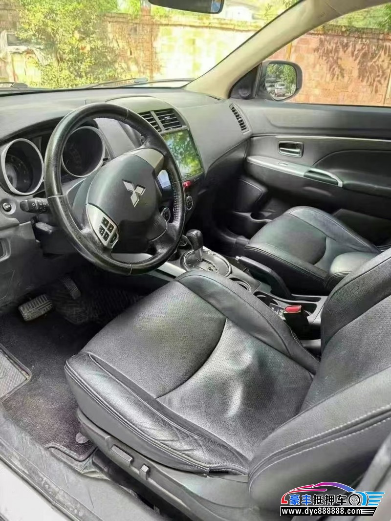 17年三菱劲炫轿车抵押车出售