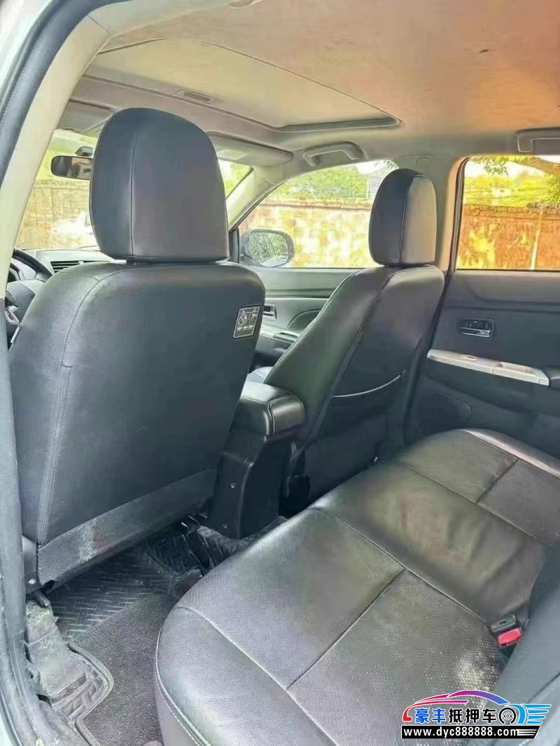 17年三菱劲炫轿车抵押车出售