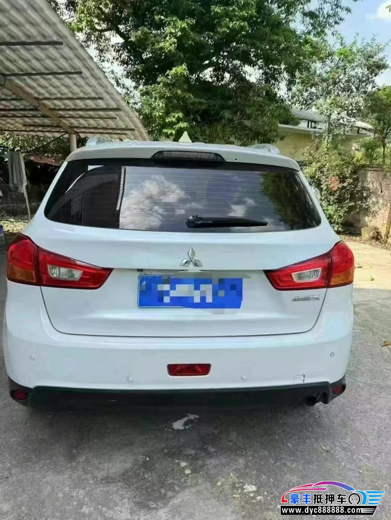 17年三菱劲炫轿车抵押车出售