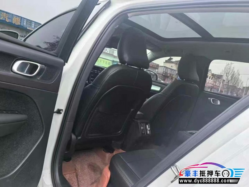 22年沃尔沃XC40轿车抵押车出售