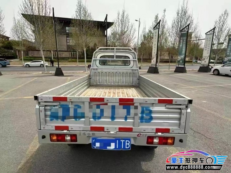 22年东风小康C31轿车抵押车出售