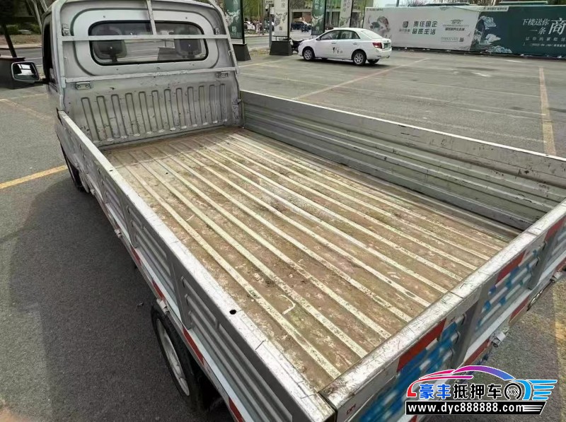 22年东风小康C31轿车抵押车出售