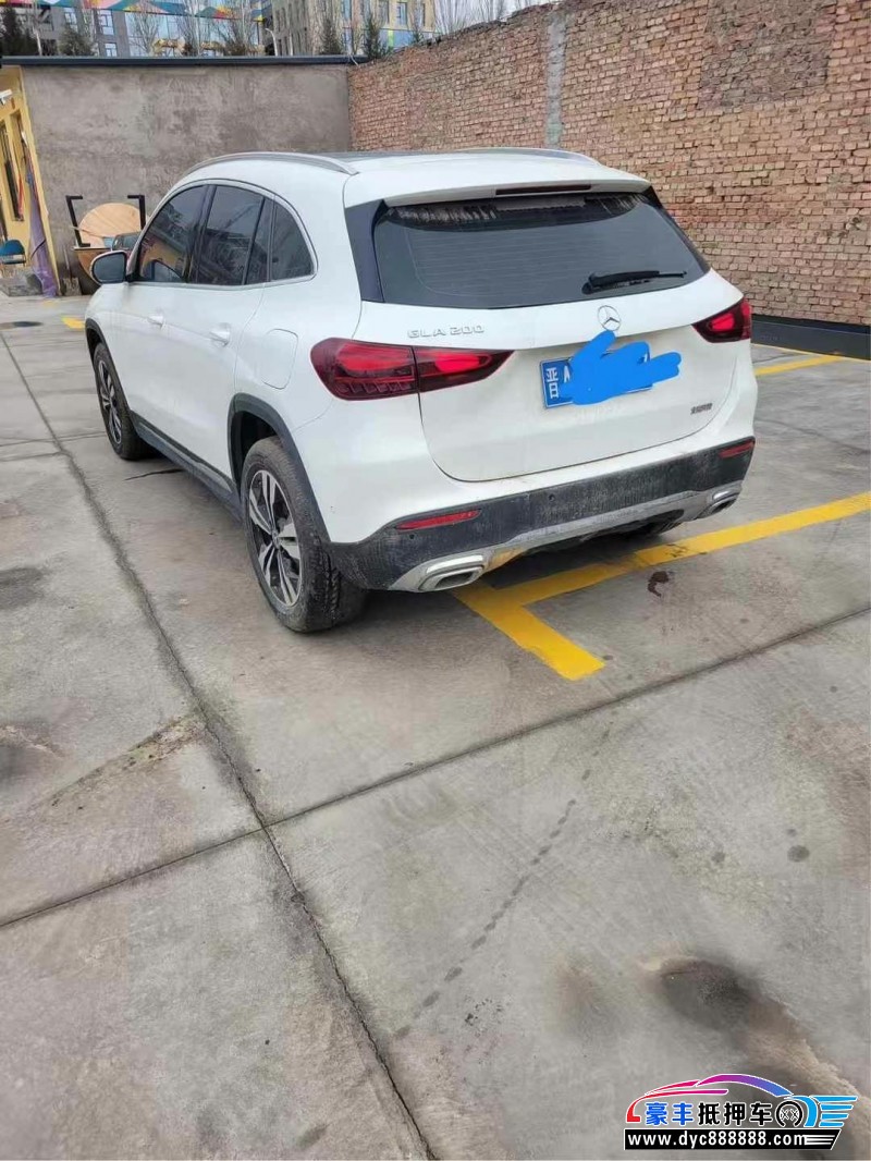 24年奔驰GLA轿车抵押车出售