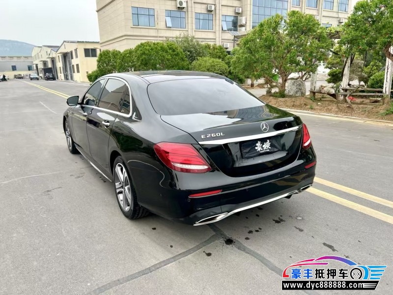 20年奔驰E轿车抵押车出售