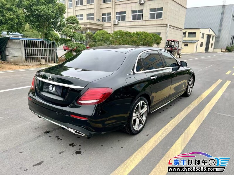 20年奔驰E轿车抵押车出售