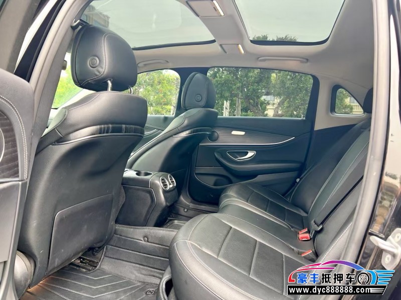 20年奔驰E轿车抵押车出售