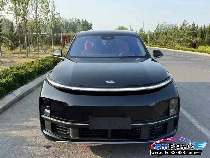 24年理想L8轿车抵押车出售