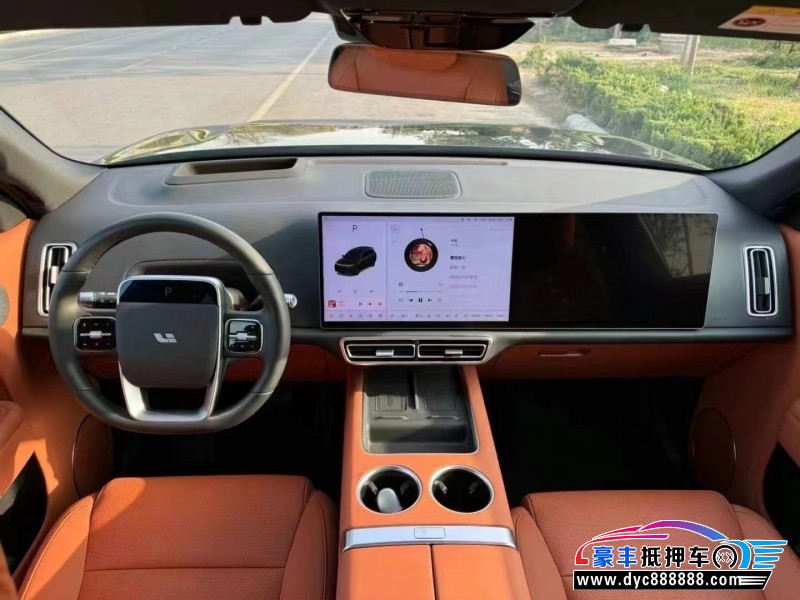 24年理想L8轿车抵押车出售