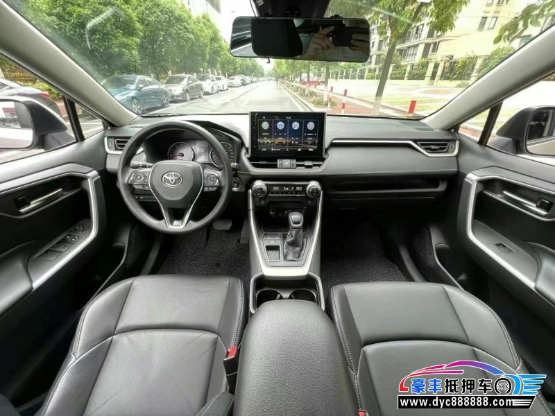 21年丰田威兰达轿车抵押车出售