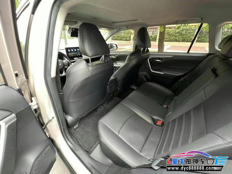 21年丰田威兰达轿车抵押车出售