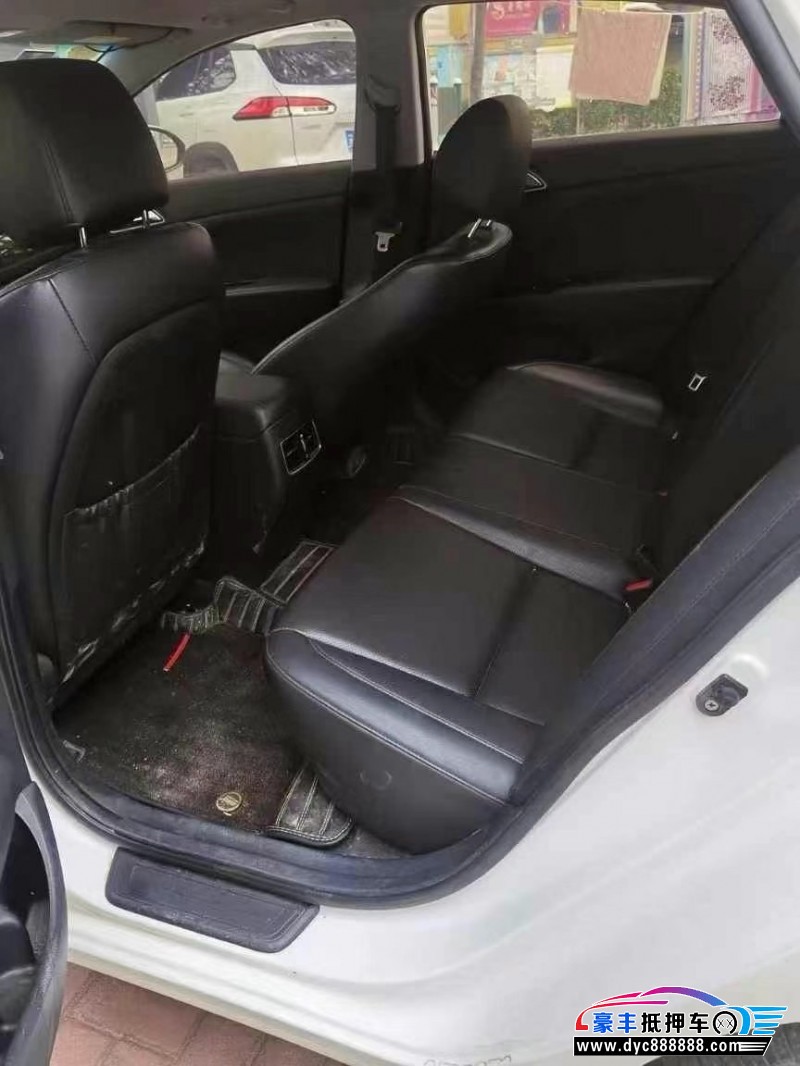 17年现代名图轿车抵押车出售