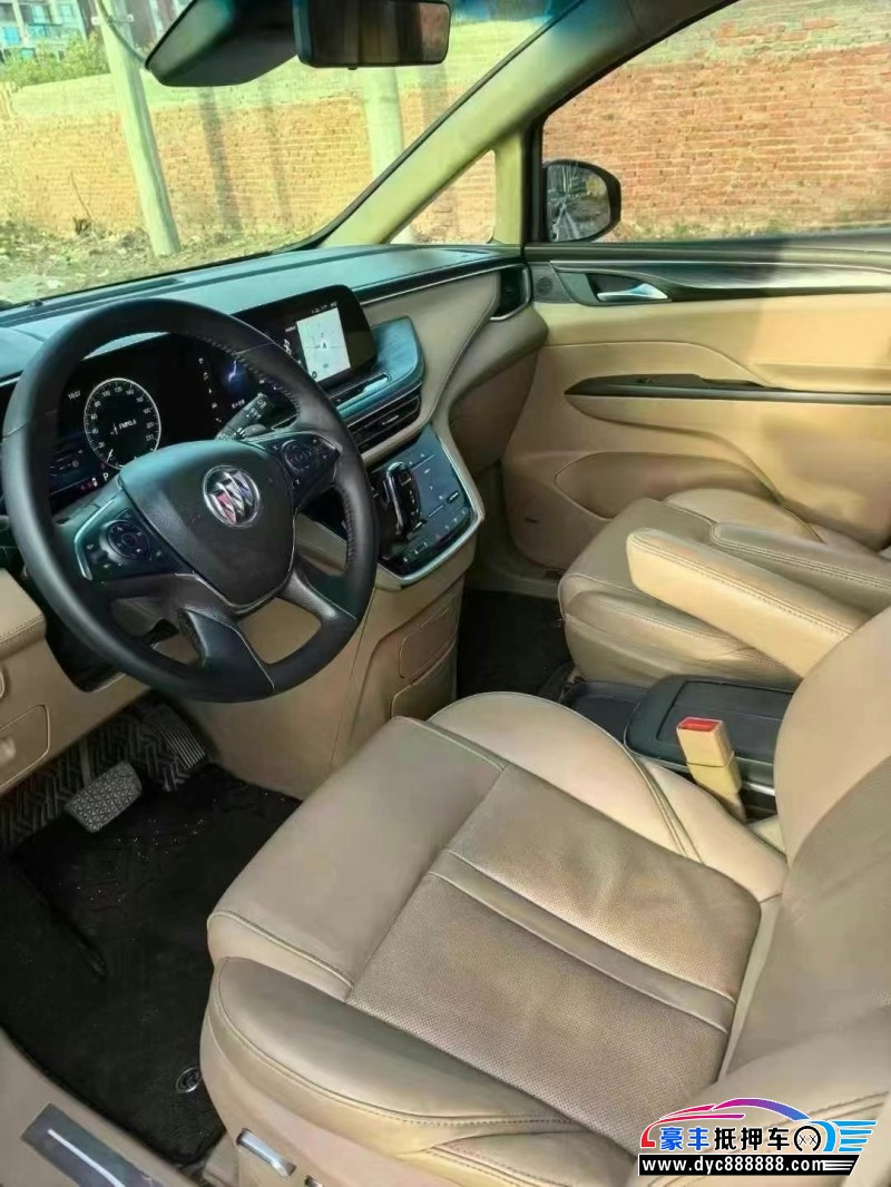 20年别克GL8轿车抵押车出售