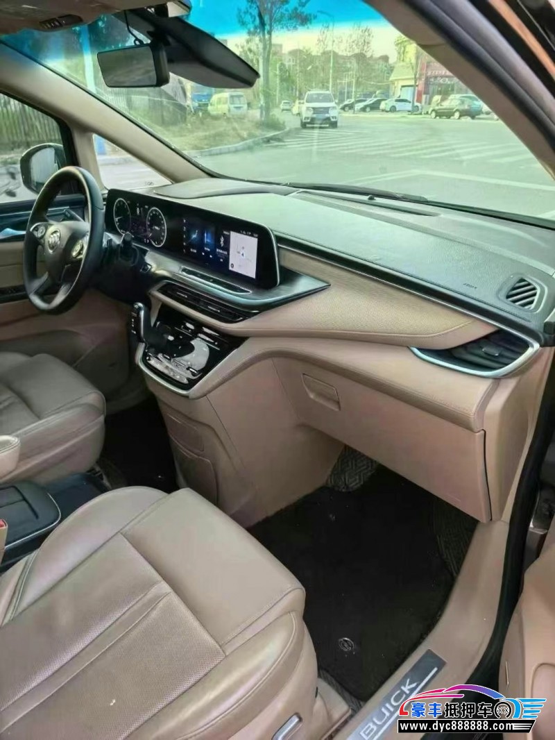 20年别克GL8轿车抵押车出售