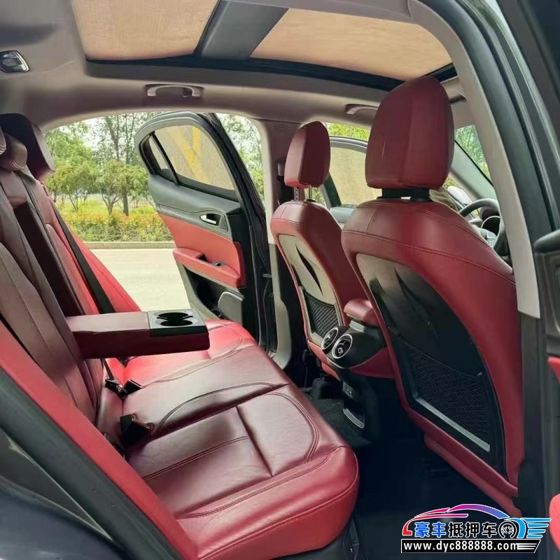 19年阿尔法·罗密欧Stelvio轿车抵押车出售