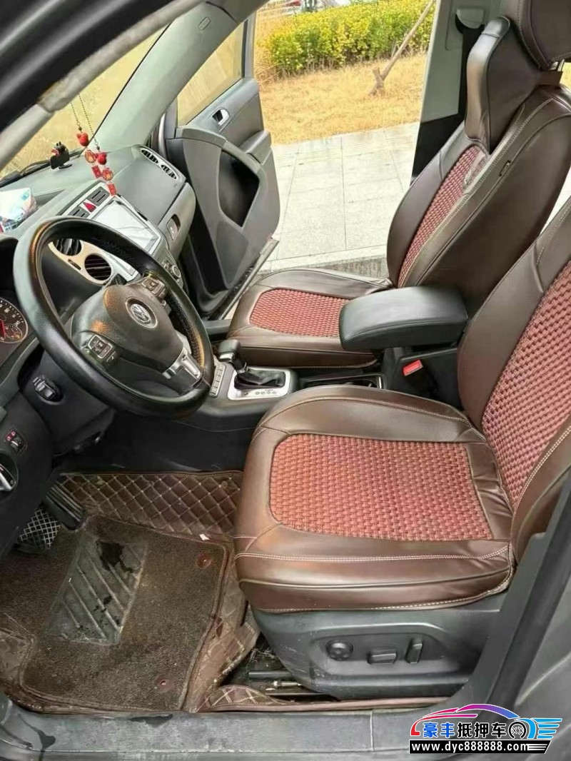 11年大众途观轿车抵押车出售