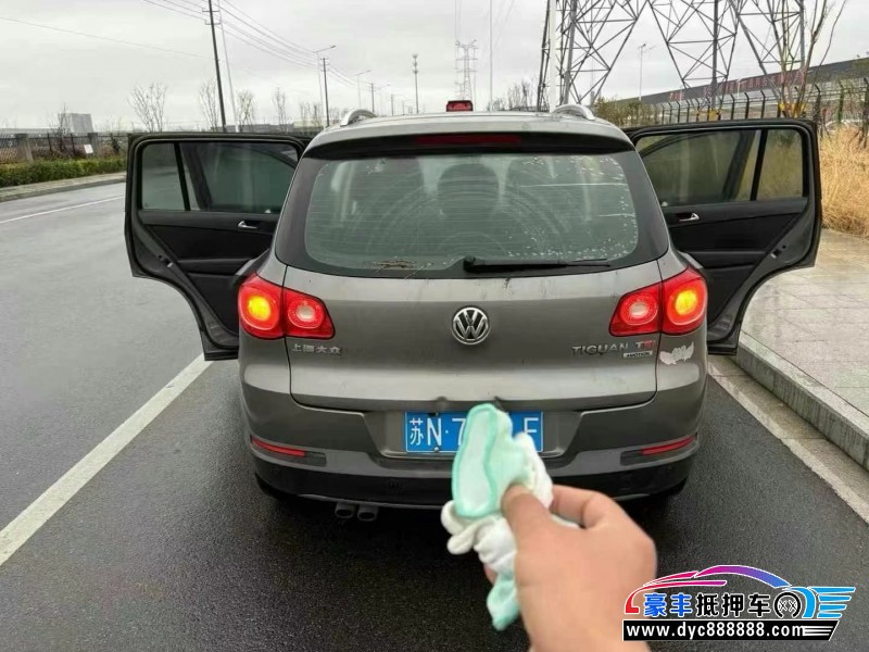 11年大众途观轿车抵押车出售