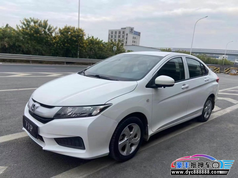 17年本田锋范轿车抵押车出售