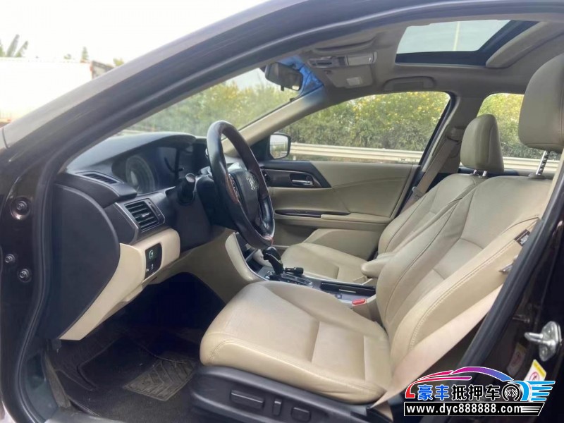 15年本田雅阁轿车抵押车出售