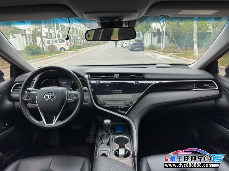 21年丰田凯美瑞轿车抵押车出售