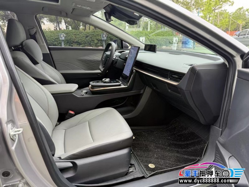 24年丰田BZ3轿车抵押车出售