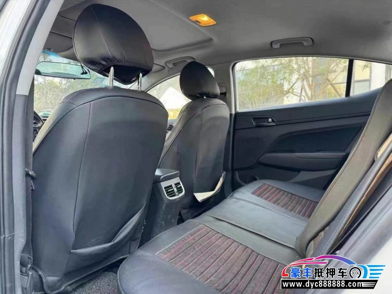 19年现代领动轿车抵押车出售