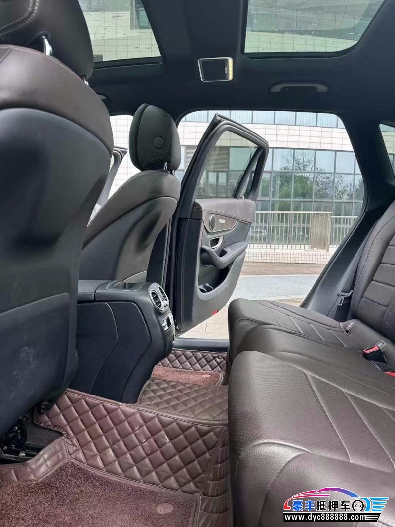 20年奔驰GLC轿车抵押车出售