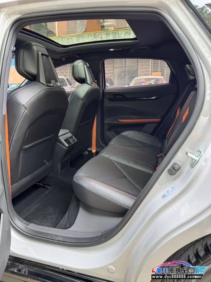 22年长安长安UNI轿车抵押车出售